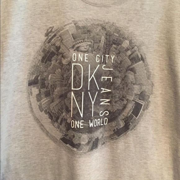 DKNY One City t-shirt - Picture 2 of 3